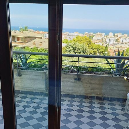 Villa Angela サン・ベネデット・デル・トロント エクステリア 写真